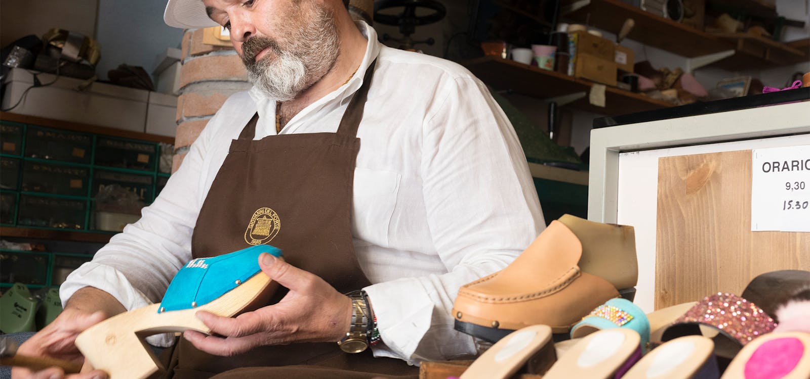 Gli artigiani di Forte dei Marmi Gli artigiani di Forte dei Marmi