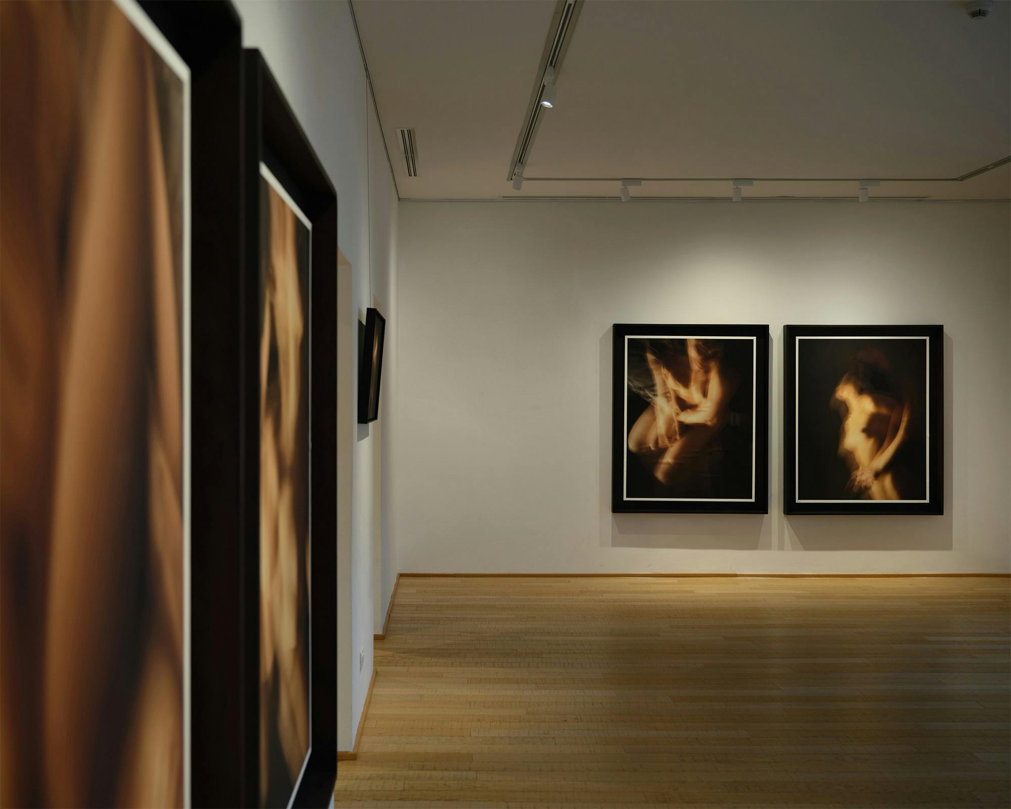 La mostra "Fluire l'infinito" di Veronica Gaido al Fortino di Forte dei Marmi