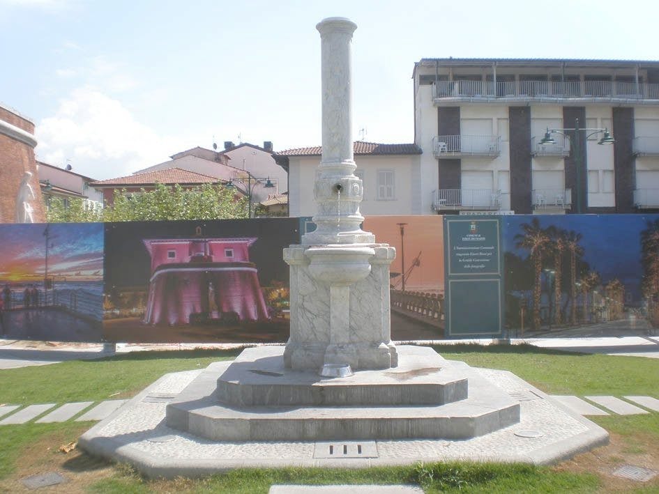 La Fontana di piazza Garibaldi dopo il restauro