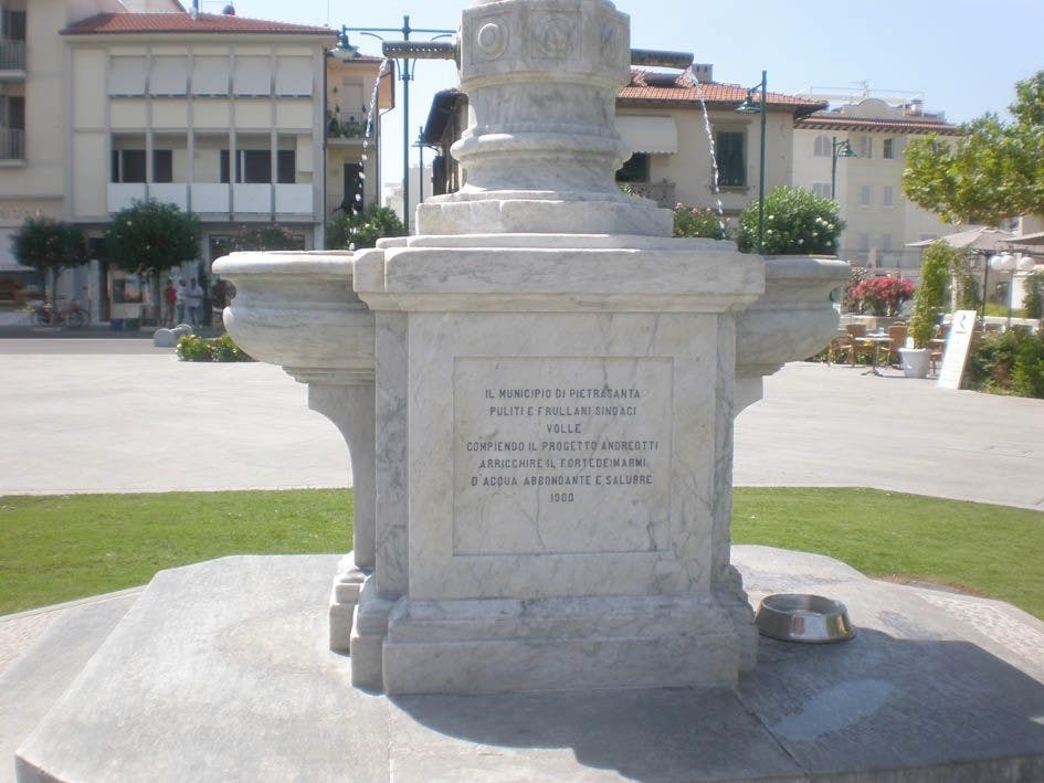 La Fontana di piazza Garibaldi dopo il restauro