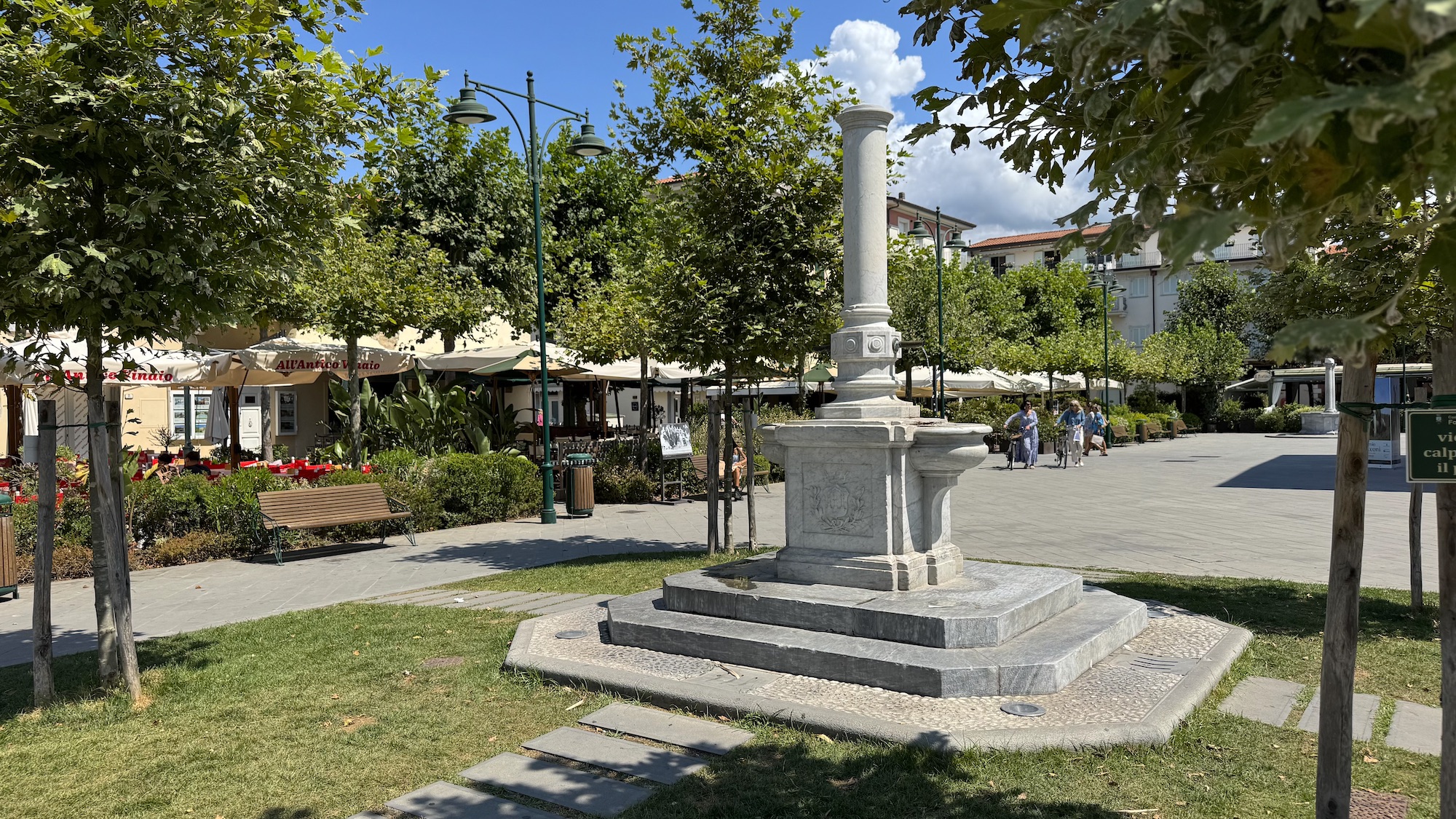 La Fontana monumentale di piazza Garibaldi a Forte dei Marmi