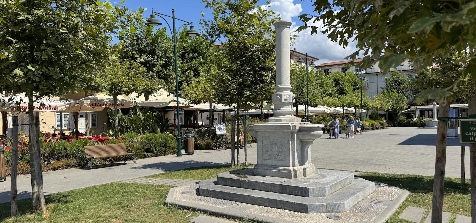 La Fontana monumentale di piazza Garibaldi a Forte dei Marmi La Fontana monumentale di piazza Garibaldi a Forte dei Marmi
