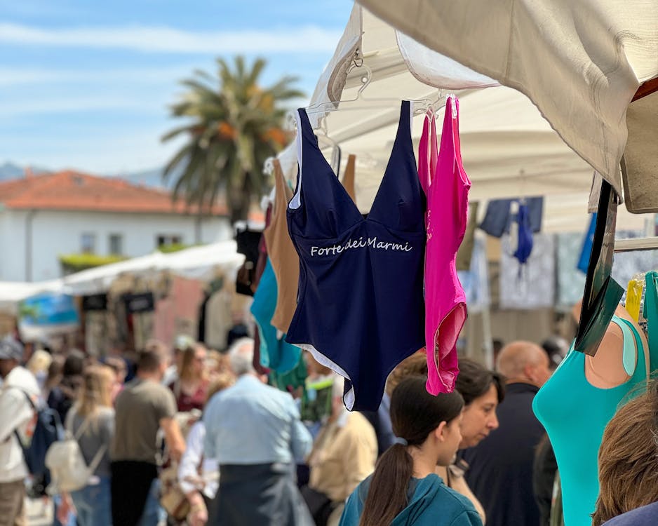 Il mercato di Forte dei Marmi a primavera