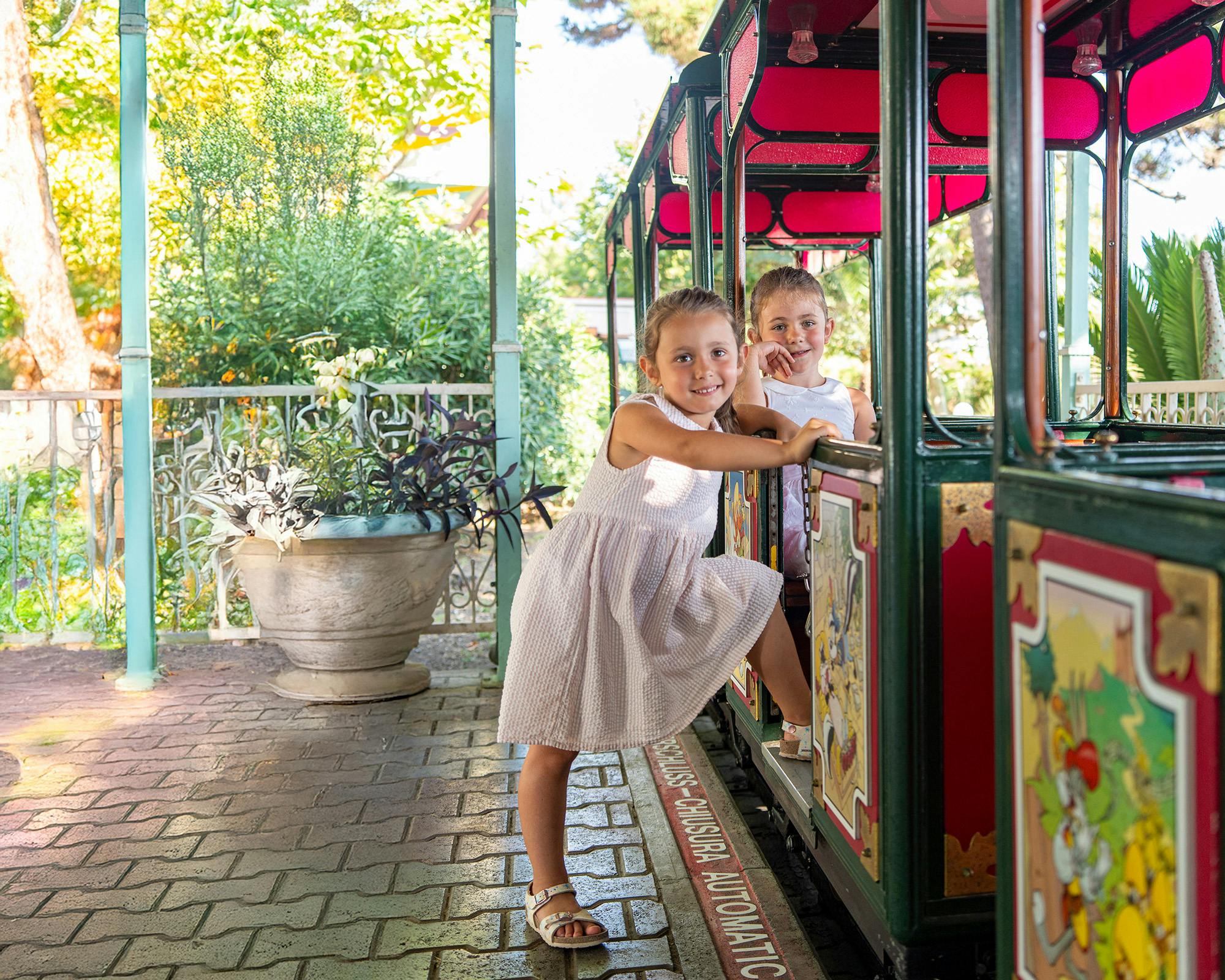 Il trenino di piazza Marconi a Forte dei Marmi