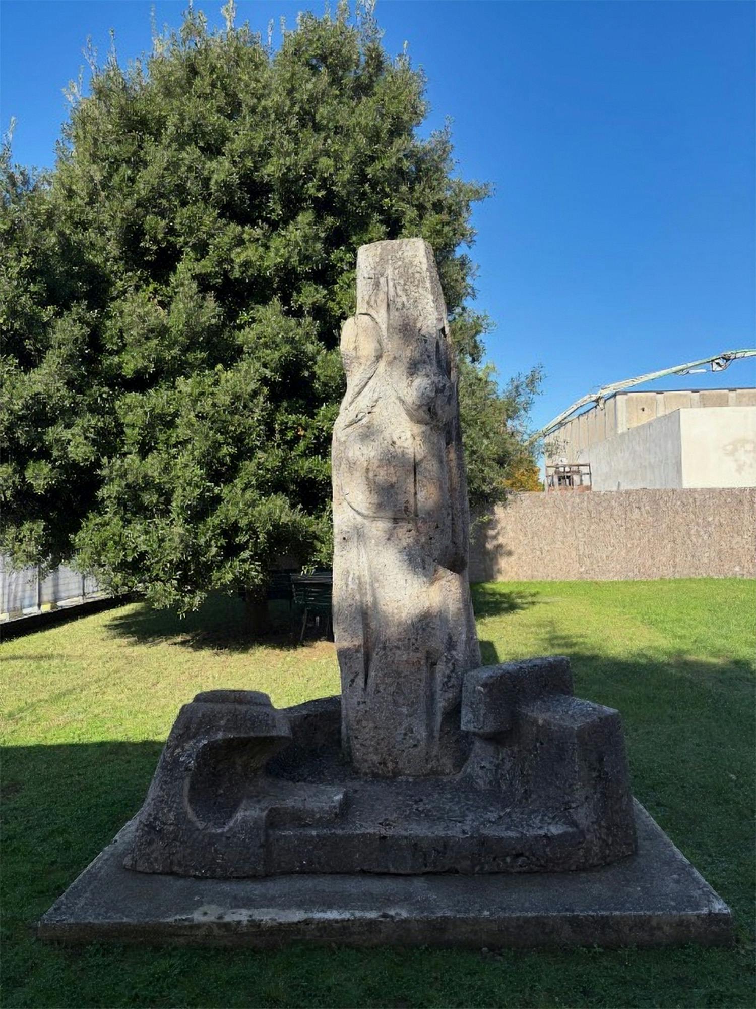 Ugo Guidi, "Figura femminile in ambiente"