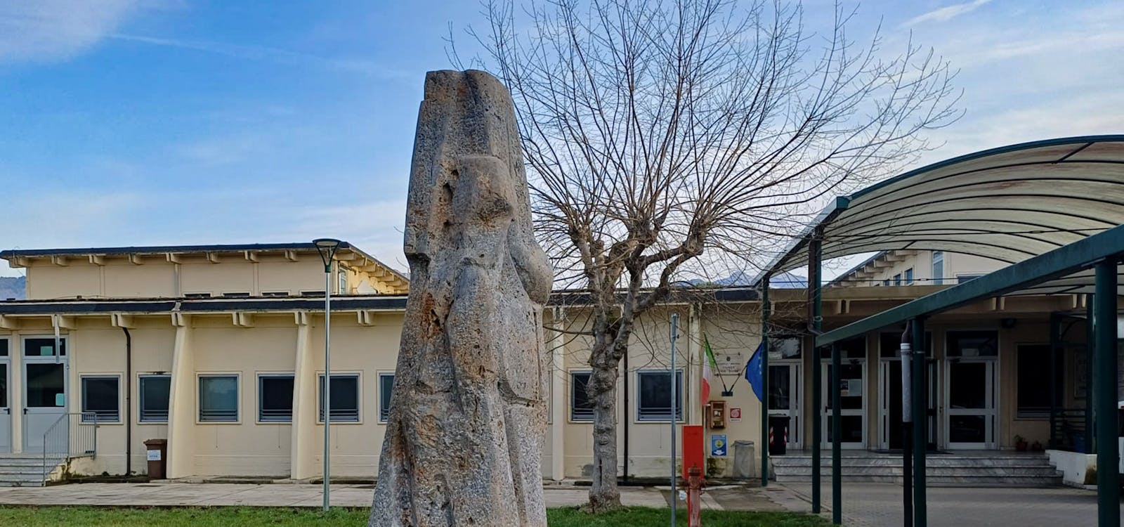 Ugo Guidi, "Figura femminile in ambiente" Ugo Guidi, "Figura femminile in ambiente"