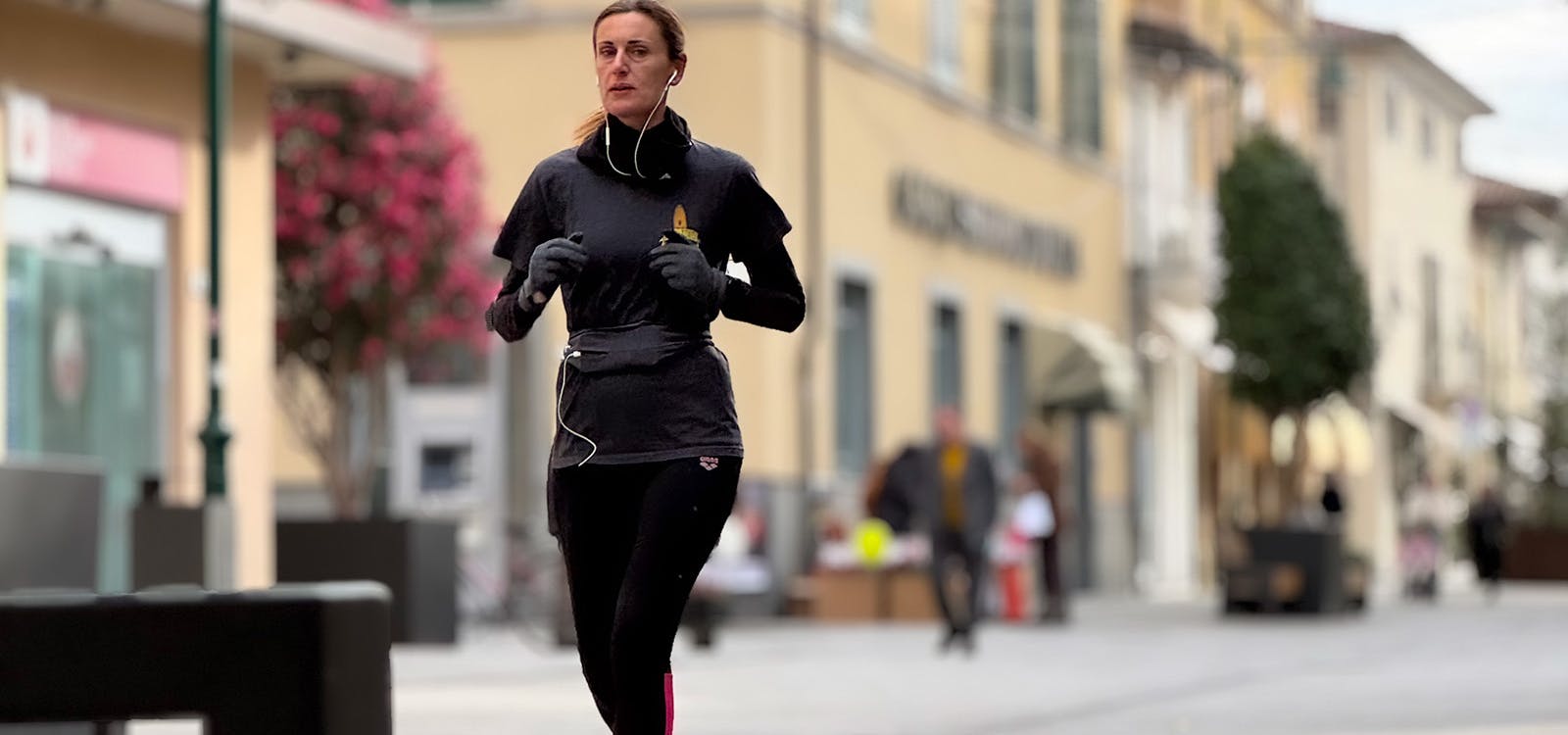 Jogging nel periodo natalizio in centro a Forte dei Marmi Jogging nel periodo natalizio in centro a Forte dei Marmi