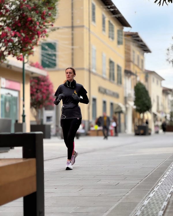 Jogging nel periodo natalizio in centro a Forte dei Marmi