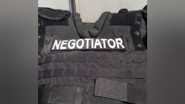 Negotiator vest