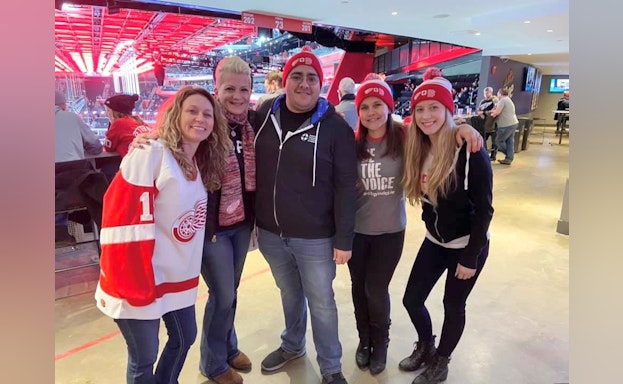 Group of AFSP volunteers at Detroit Red Wings game