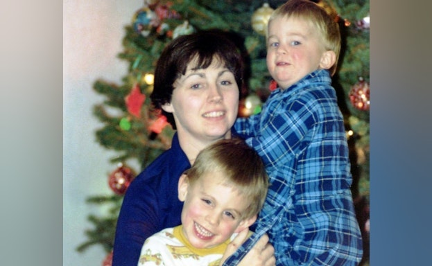 Barbara Barisonek with children