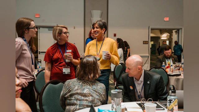 Leaders from Tennessee, South Carolina, Arkansas and Utah exchange ideas between conference sessions