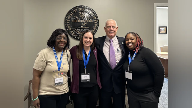 Volunteer Advocates meet with Tennessee legislators