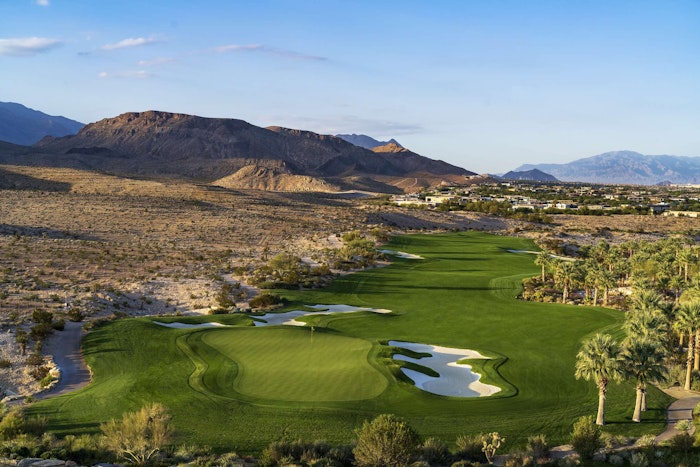 Summit 18-hole golf tour
