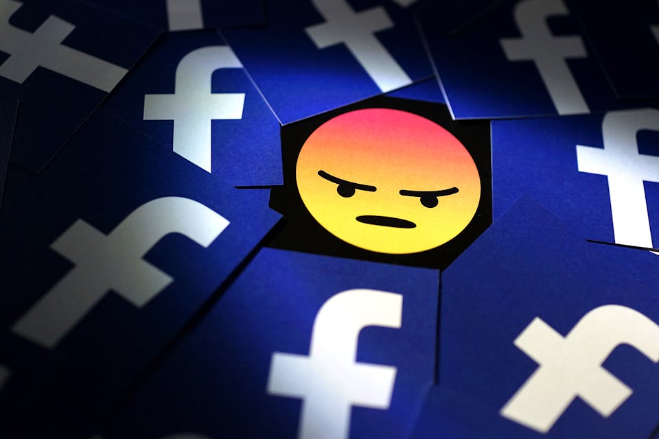 *Shutterstock/TY Lim.* Phil Facebook Main