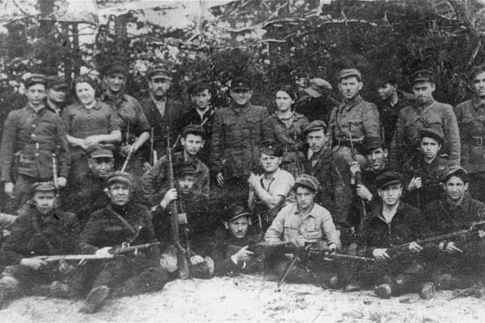 *Jewish partisans in Poland during World War II. *Jewish Virtual Library. e7ef107f-50c7-4445-88ef-365d9f2d7b63