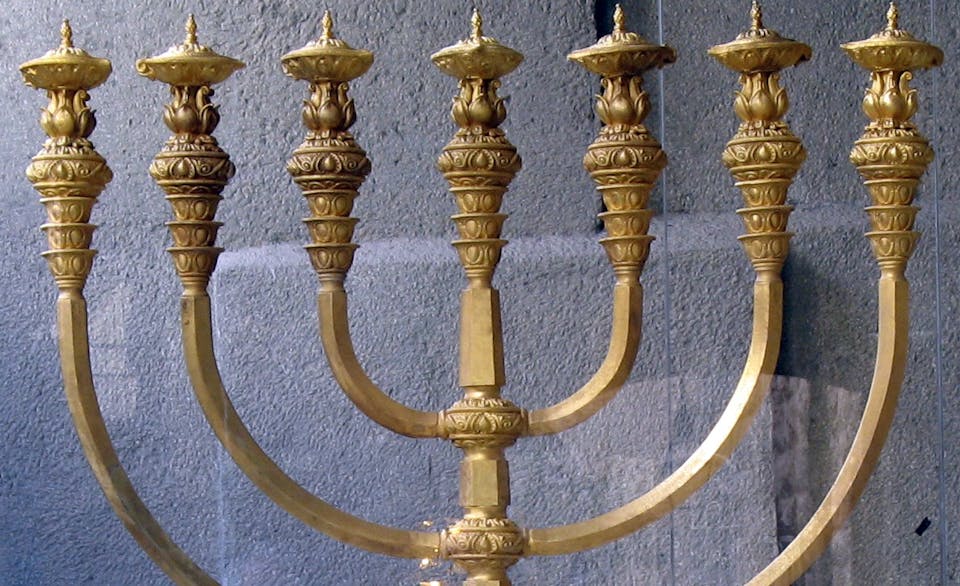 Menorah Rindner Main