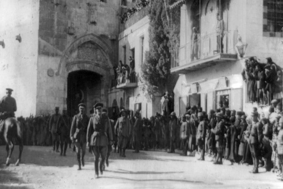 *British General Edmund Allenby enters Jerusalem on December 11, 1917. Only days earlier, the city was still under the administration of the Ottoman empire, a 400-year-long occupation.* Library of Congress. Allenby-Main