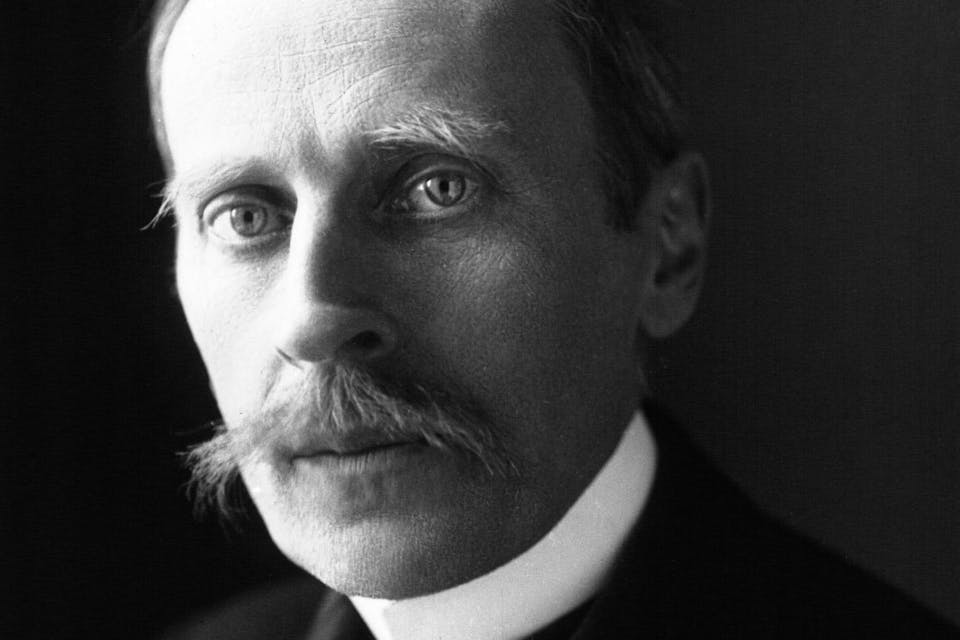 *Romain Rolland in 1914, the year before he won the Nobel Prize in Literature. *Wikipedia/Bibliothèque nationale de France. Rolland-Main