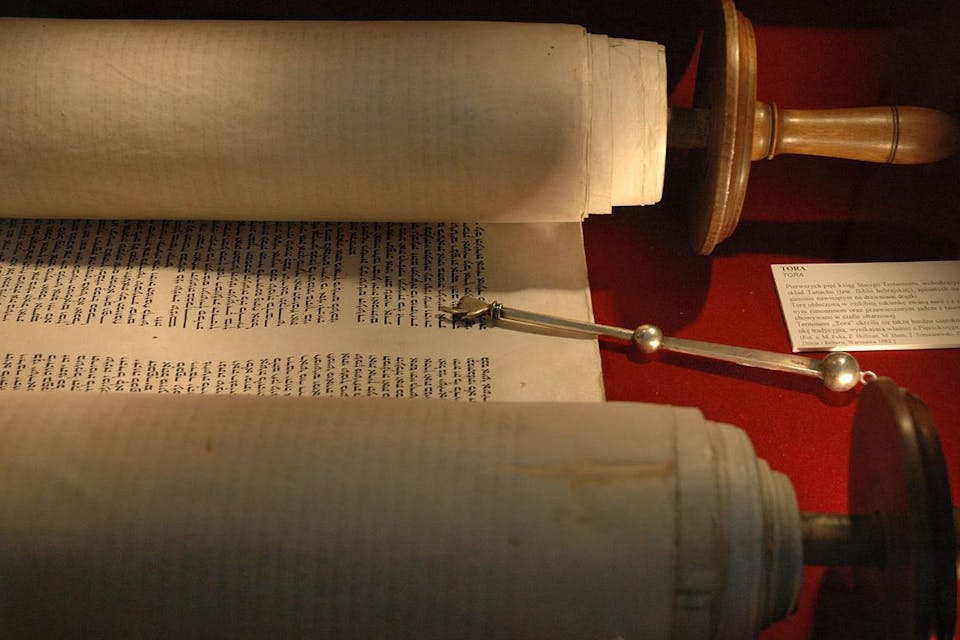 *A torah and *yad* in the museum of the Włodawa Synagogue in Warsaw, Poland*. Wikipedia. YadCrop