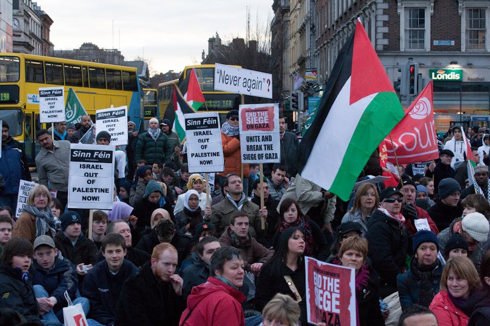 *Anti-Israel protestors in Ireland in January 2009. * Photo by William Murphy via Flickr. 3163932871_7df363e51a_b