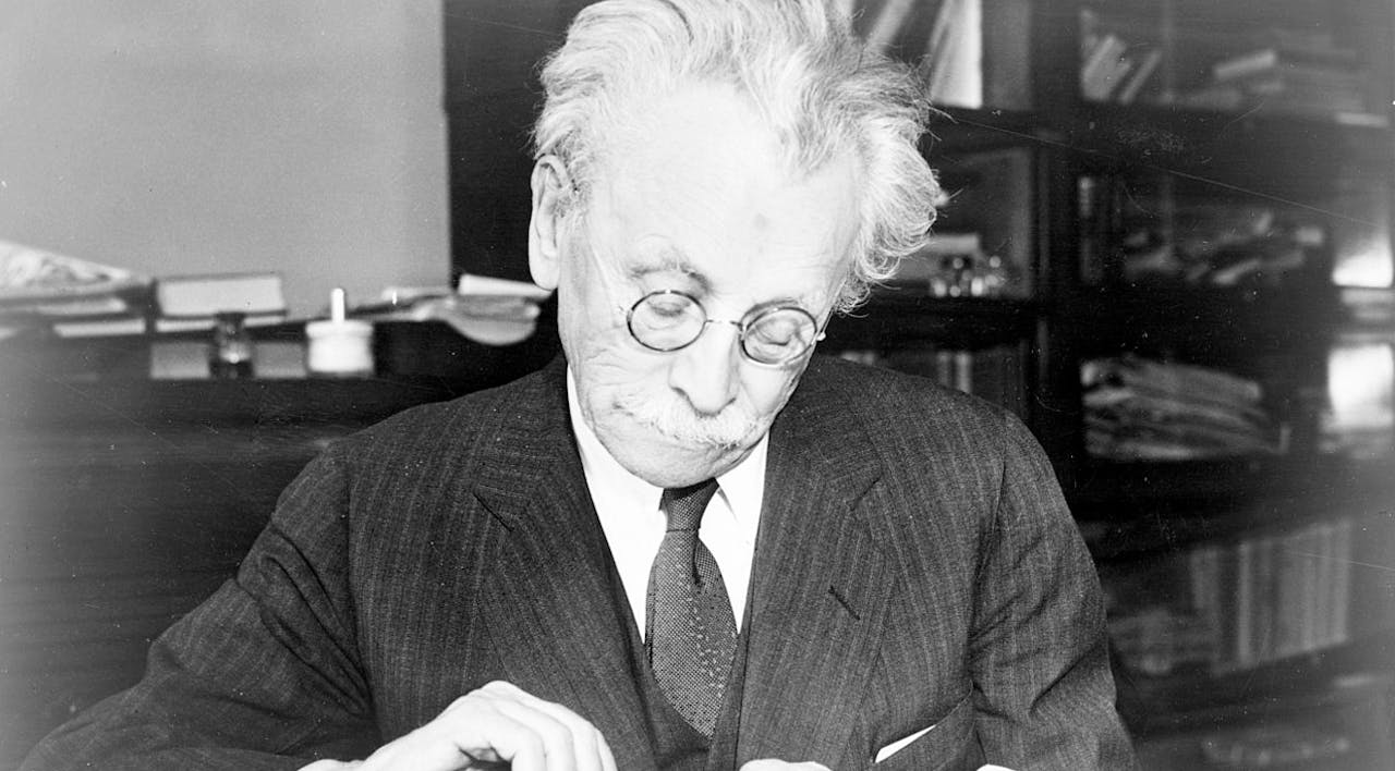 Abraham Cahan in 1937. *World Telegram & Sun via Library of Congress Prints and Photographs Division*. Wisse Cahan Main