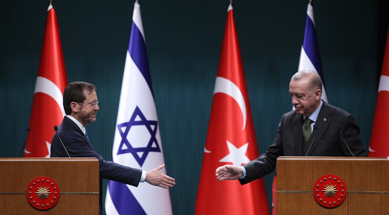 Israeli president Isaac Herzog and Turkish President Recep Tayyip Erdoğan at a press conference in Ankara on March 9, 2022. *Yavuz Ozden/dia images via Getty Images*. Israel Turkey Main