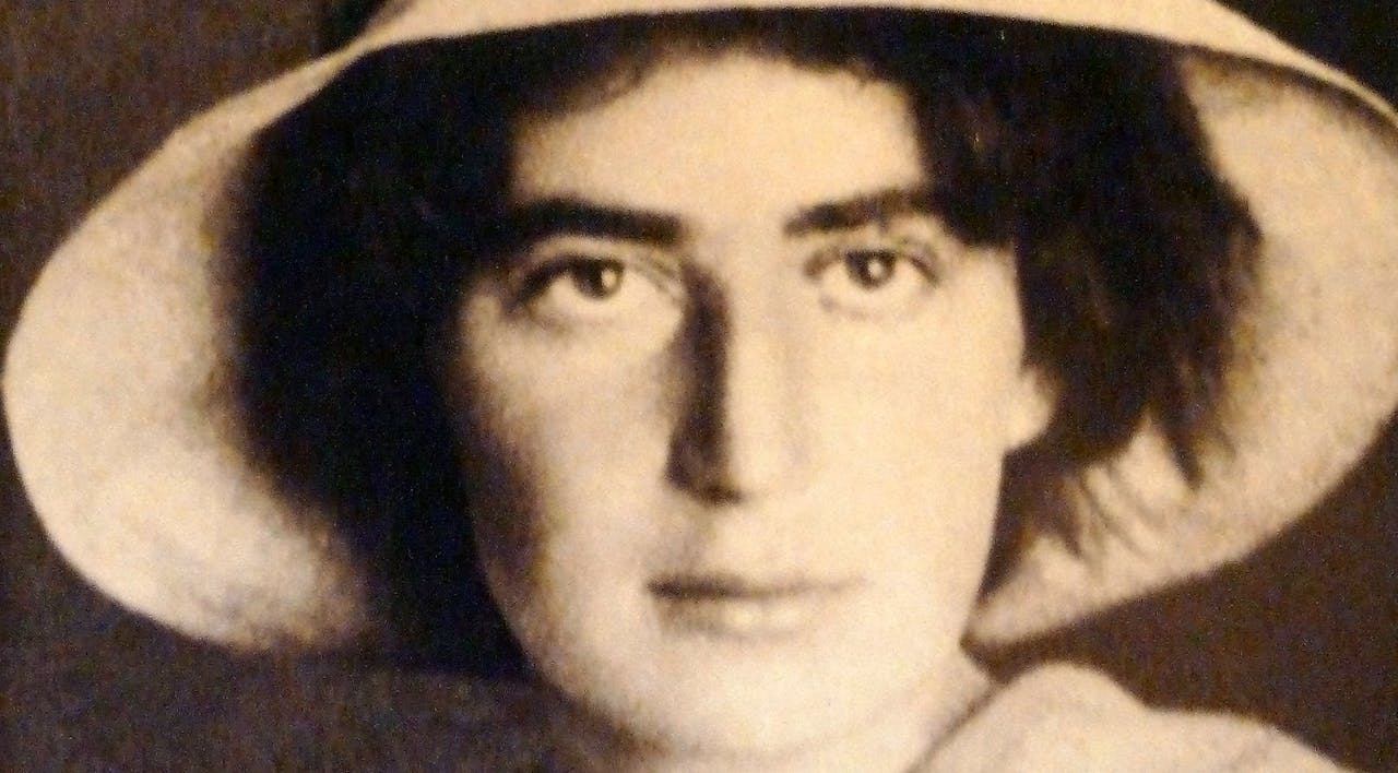 Wikimedia. Rahel Main