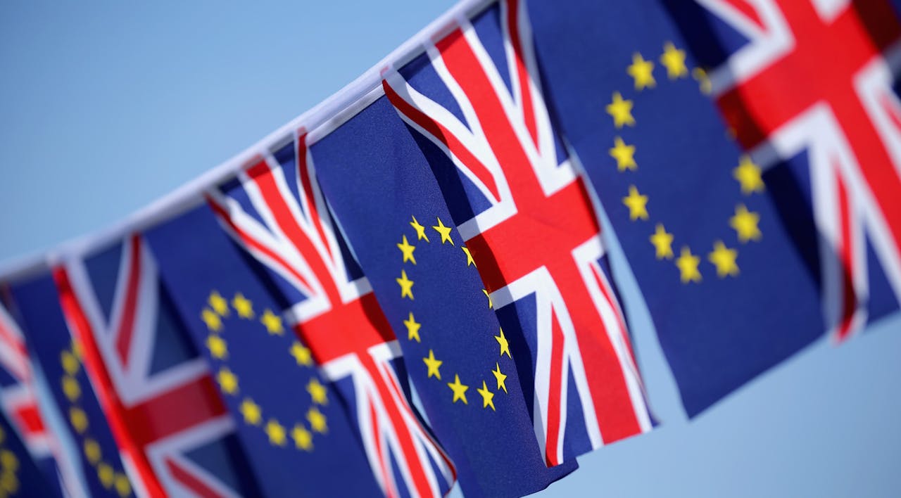 *The flags of the European Union and the United Kingdom. *Christopher Furlong/Getty Images. Haonzy-Flags
