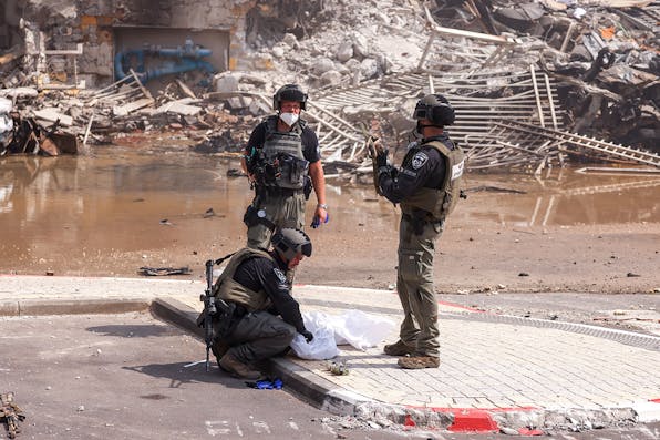 Israeli servicemen in the southern town of Sderot on October 8, 2023. *Chaim Goldberg/Flash90*. Namer Main