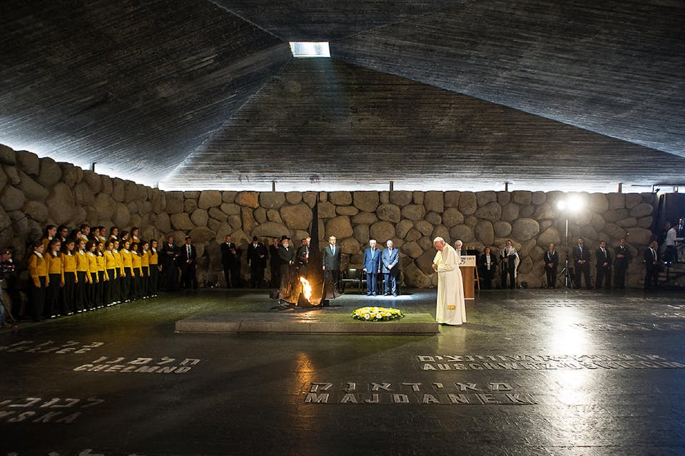 *Pope Francis at Yad Vashem in Jerusalem in May 2014*. Eric VANDEVILLE/Gamma-Rapho via Getty Images. Pope Zionism 2 Main