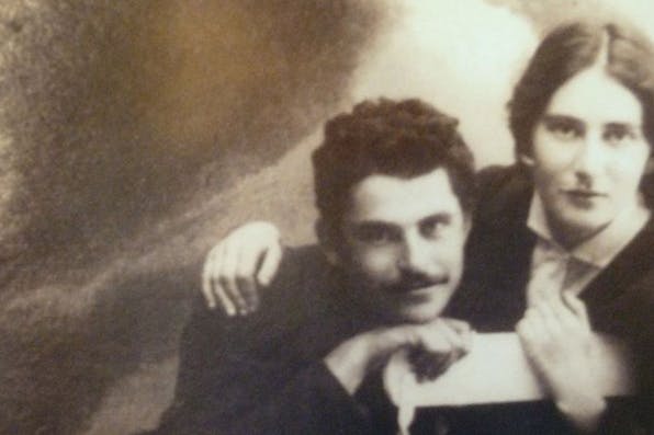 *Rahel with her friend Avraham Cahanowitz ca. 1925.* National Library of Israel. Rahel Rindner