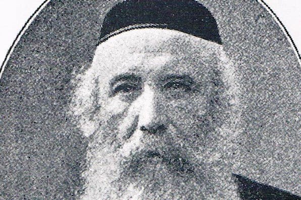 * Rabbi Moshe Shmuel Glasner*. Wikipedia. Moshe_Shmuel_Glasner_Main