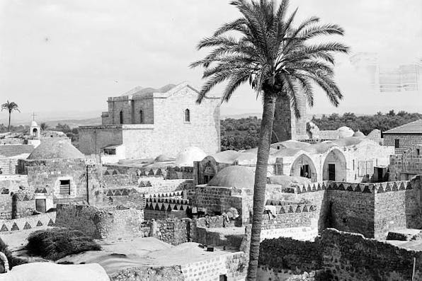 *Lydda and the Church of St. George, taken between 1900 and 1920. *From the G. Eric and Edith Matson Photograph Collection, Library of Congress. st_georges_church_lydda