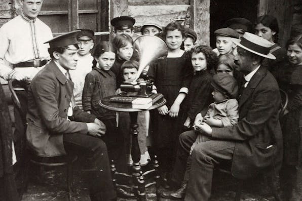 The folklorist Zusman Kisselhof recording Yiddish songs in a shtetl in Kremenets, Ukraine, in 1912. jpeg
