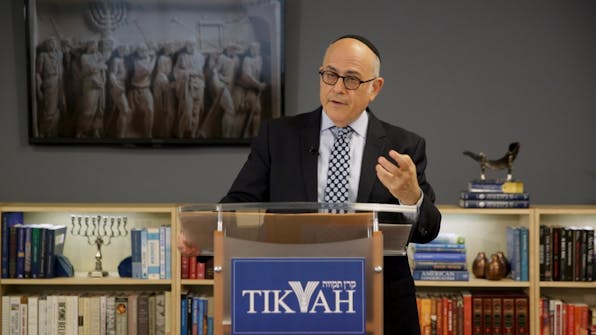 Rabbi Dr. Jacob J. Schacter teaching a course lesson