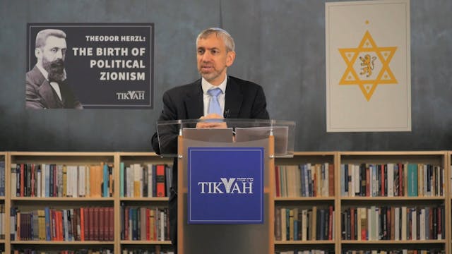 Daniel Polisar Speaking during a lesson of his course