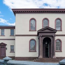 1280px-Touro_Synagogue_Newport_Rhode_Island-ep-6-1 1280px-Touro_Synagogue_Newport_Rhode_Island-ep-6-1