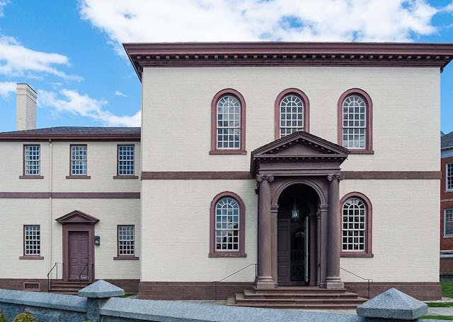 1280px-Touro_Synagogue_Newport_Rhode_Island-ep-6-1 1280px-Touro_Synagogue_Newport_Rhode_Island-ep-6-1