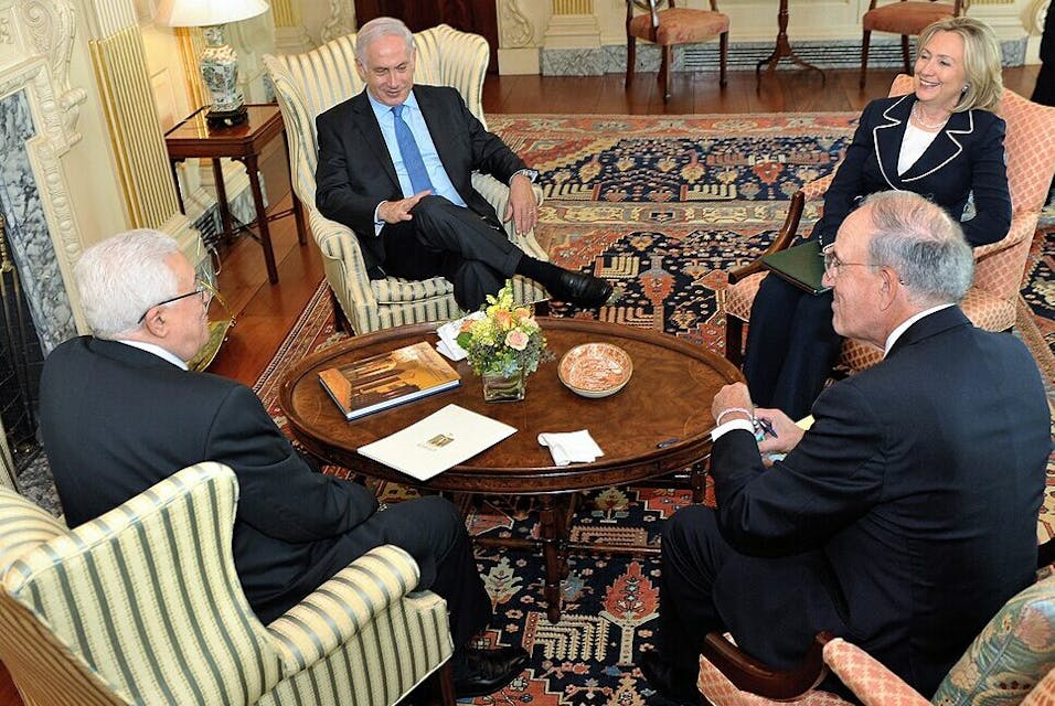 966px-Clinton_Netanyahu_Abbas_Mitchell_2_Sep_2010