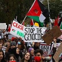 1024px-Free_Palestine_Anti-Israel_protest_53588603678-e1734660967699