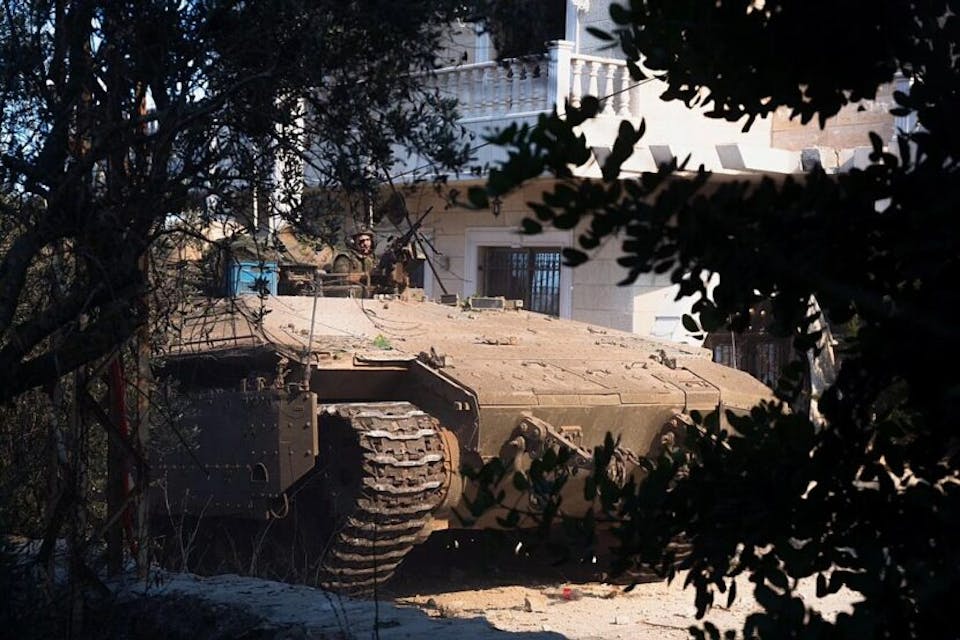1081px-Sol-war_Golani_Brigade_4