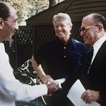 1280px-Camp_David_Menachem_Begin_Anwar_Sadat_1978