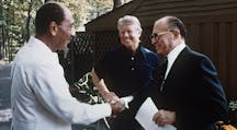 1280px-Camp_David_Menachem_Begin_Anwar_Sadat_1978