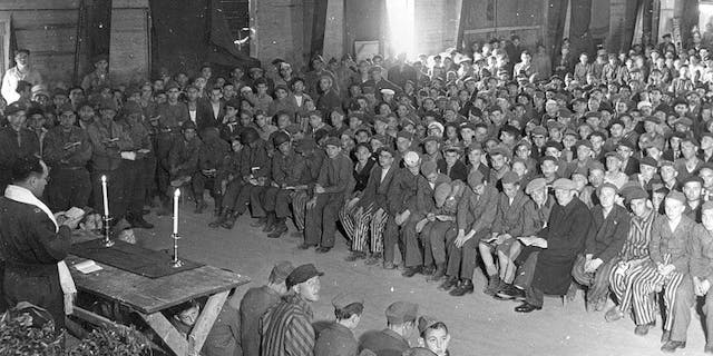 Hershel Schaecter Shavuot services for Buchenwald survivors (Wikimedia Commons)