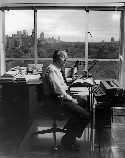 American-essayist-editor-publisher-neoconservative-movement-Irving-Kristol-1981