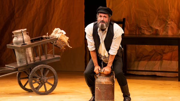 New,York,,Ny,-,July,15,,2018:,Steven,Skybell,As