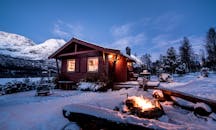 winter-cabin