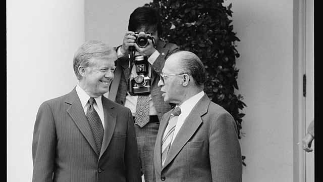 President Jimmy Carter and Israeli Prime Minister Menachem Begin talk at the White House