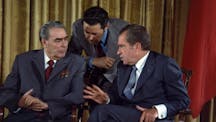 Leonid_Brezhnev_and_Richard_Nixon_talks_in_1973